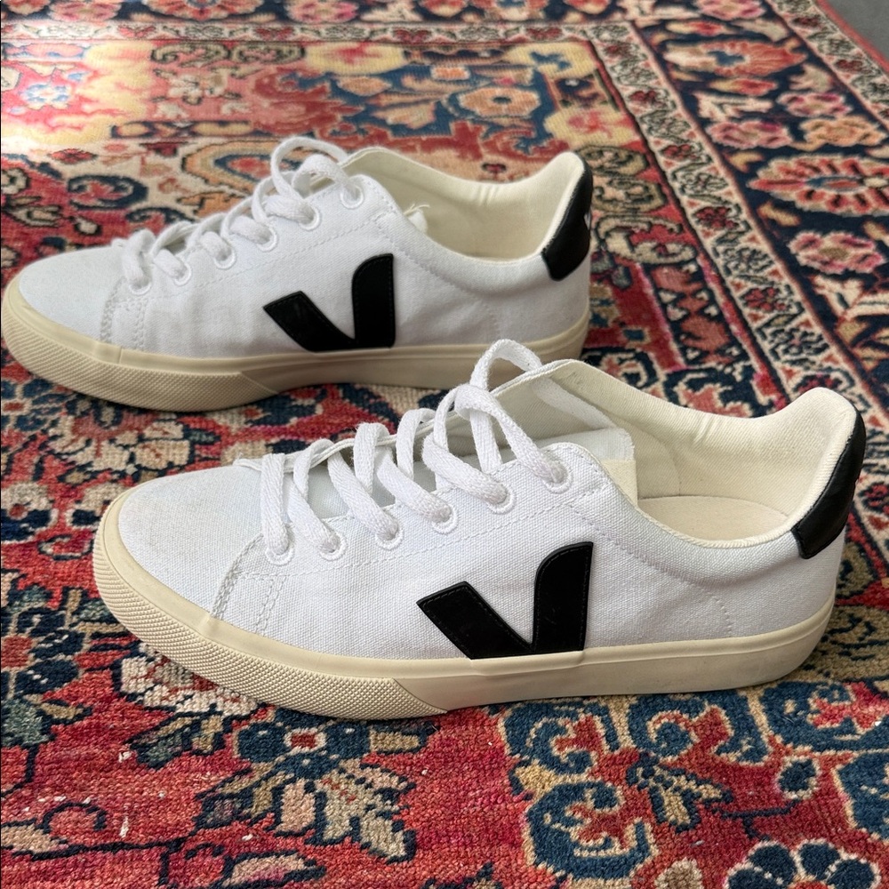 Veja White Canvas Sneakers with Black V Logo women’s size 8/39